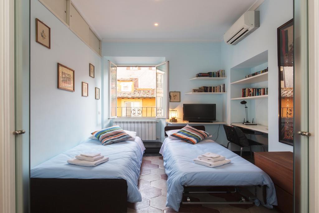 Holidays Banchi Vecchi Apartment روما المظهر الخارجي الصورة